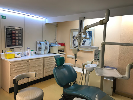 Clínica Dental Dentart Barcelona. Dentista de urgencias, ortodoncia invisible, implantes en el centro de Barcelona.