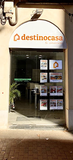 Destinocasa Inmobiliaria en Clot, Barcelona Compra, venta y alquiler de pisos y locales