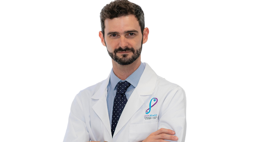 Dr. León Ezagüi, Traumatólogo