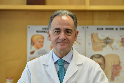 Dr. Carlos Magriñá Otorrino ENT doctor