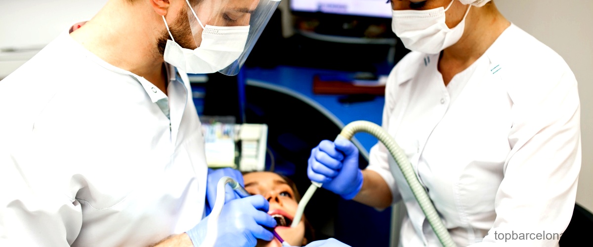 ¿Cuál es el salario de un dentista que trabaja para la Seguridad Social?