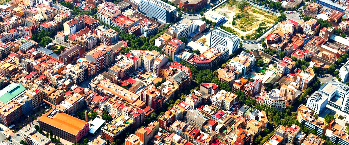 ¿Cuál es la mejor universidad privada en Barcelona para estudiar Administración y Dirección de Empresas (ADE)?